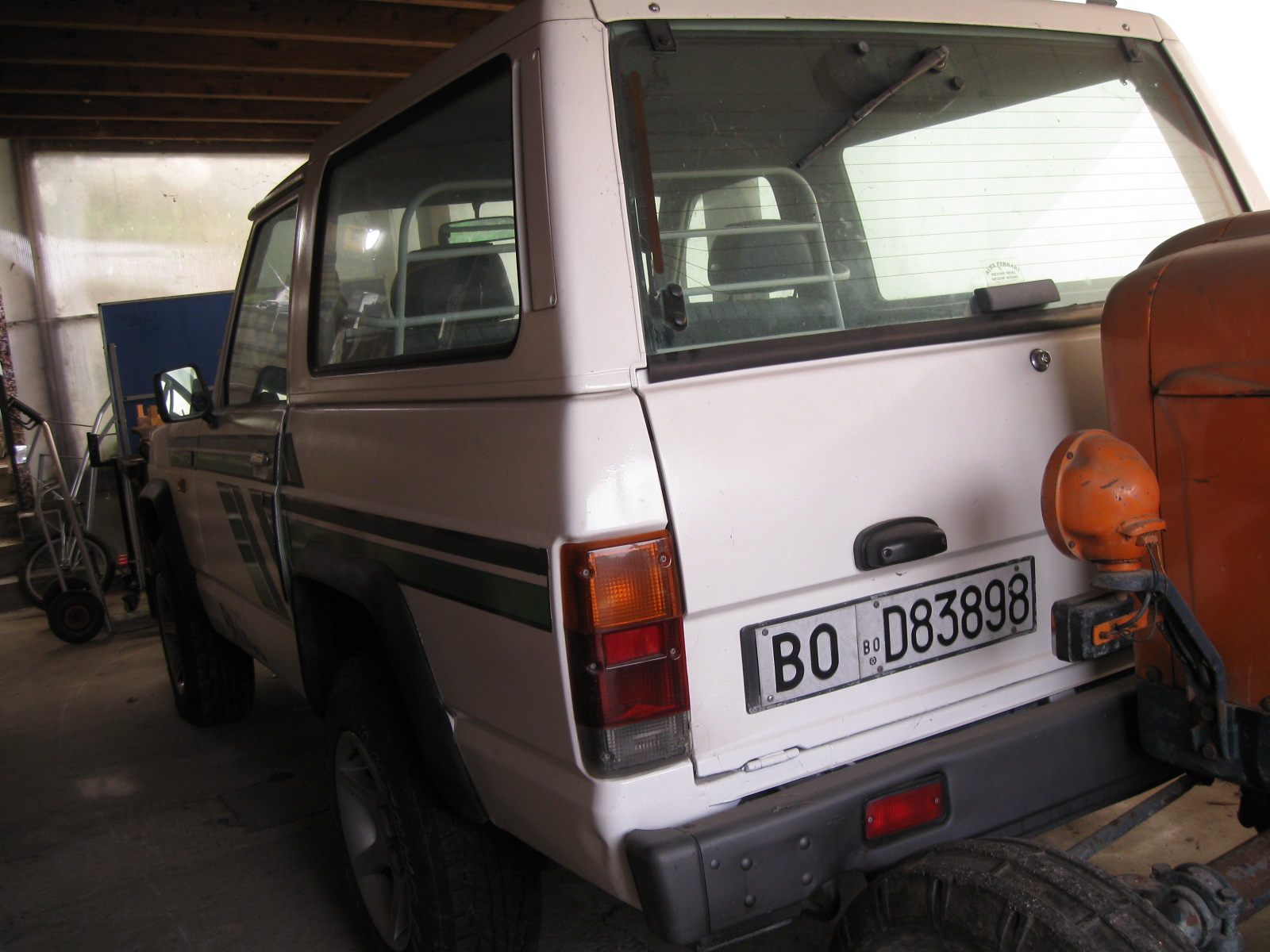 auto fuoristrada Nissan patrol 4x4 auto fuoristrada Nissan patrol 4x4